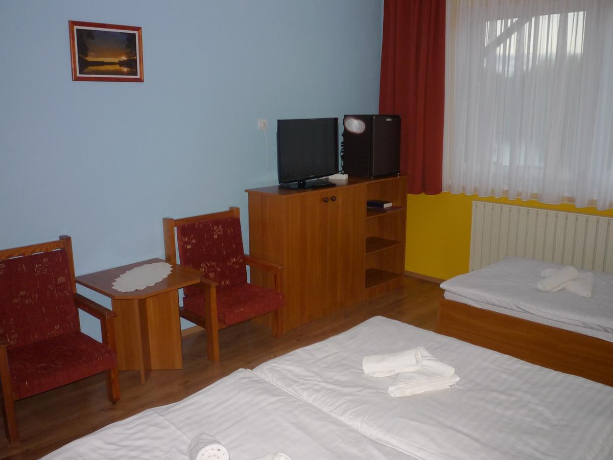 Tiszafüred Hableany Hotel מראה חיצוני תמונה